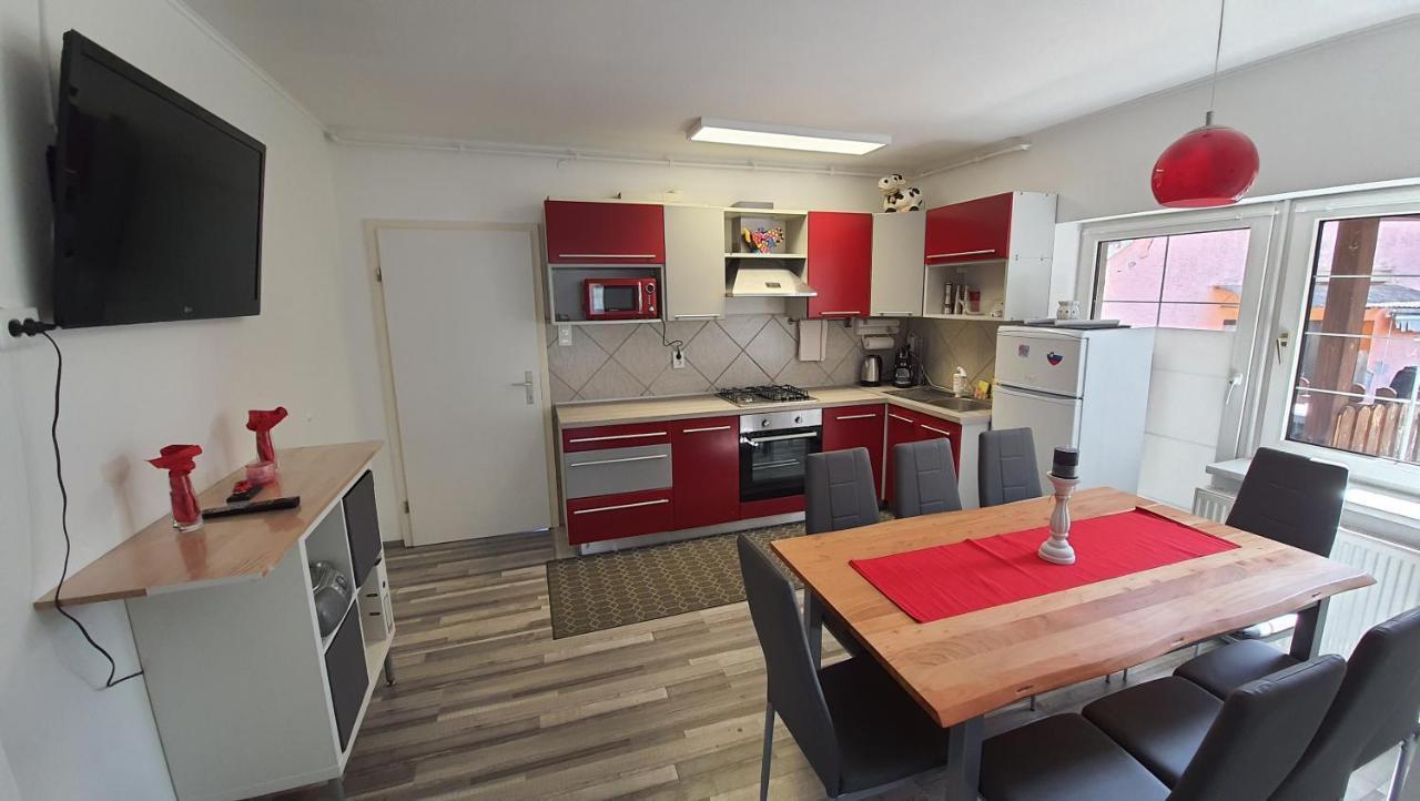 Apartma4Us Марібор Екстер'єр фото
